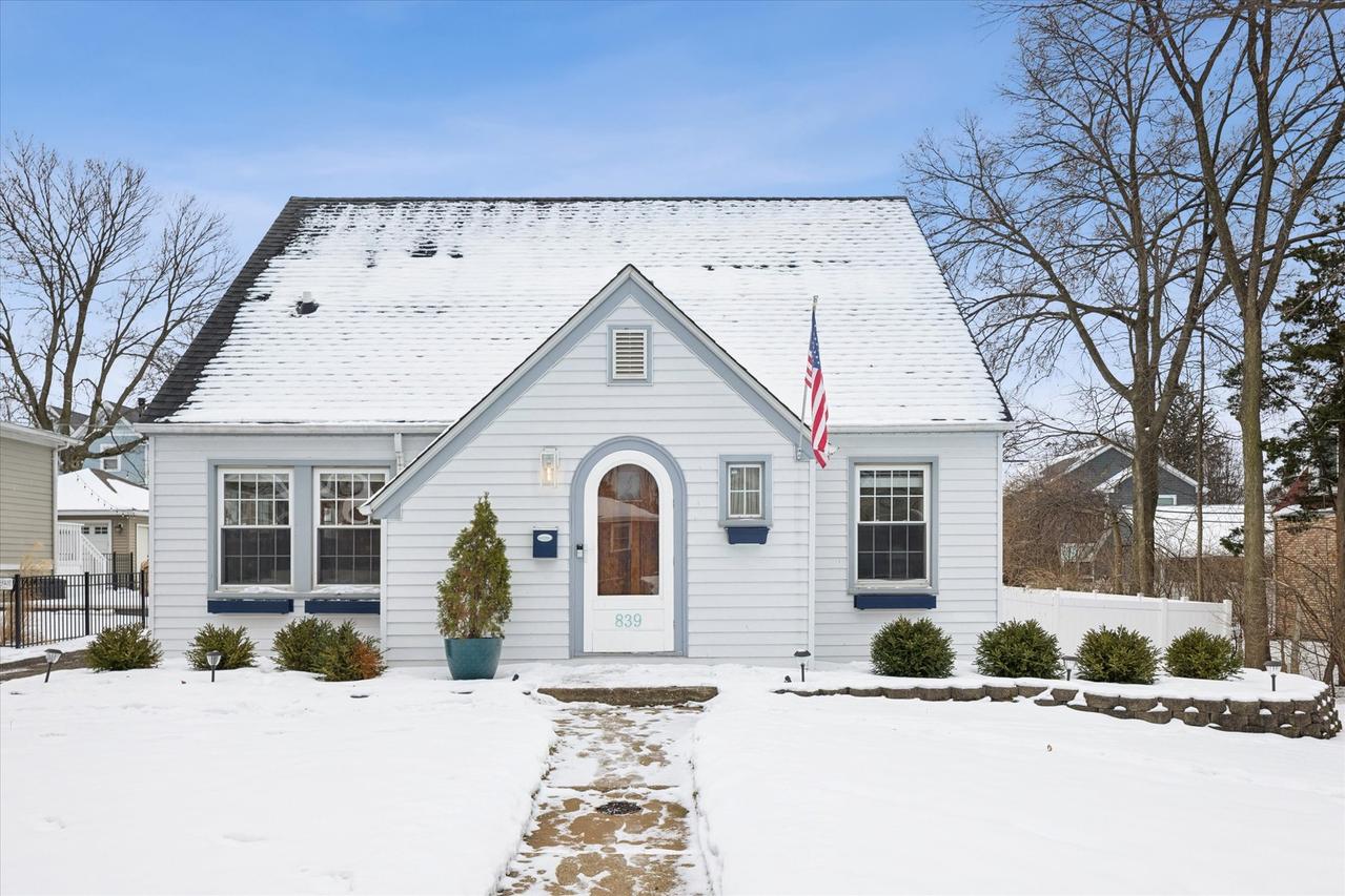 839 Birch Ave., Downers Grove, IL 60515