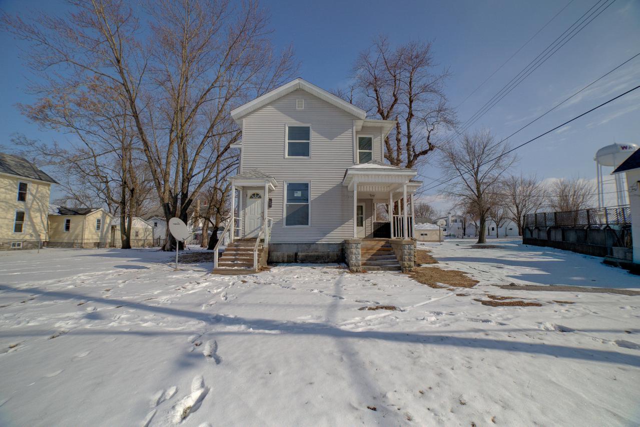 312 N 4th St., Watseka, IL 60970