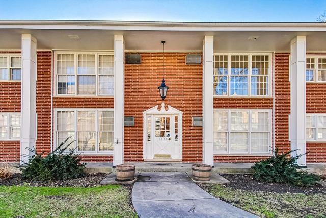 1777 Dewes St. #E, Glenview, IL 60025