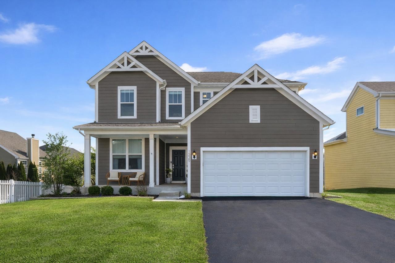 1229 Mariemont Rd., Sugar Grove, IL 60554