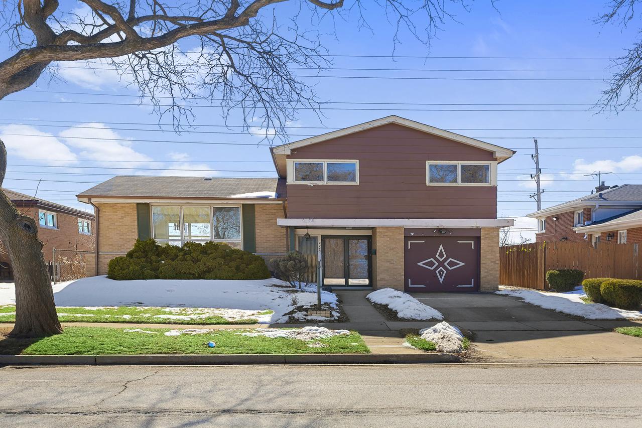 7745 Beckwith Rd., Morton Grove, IL 60053