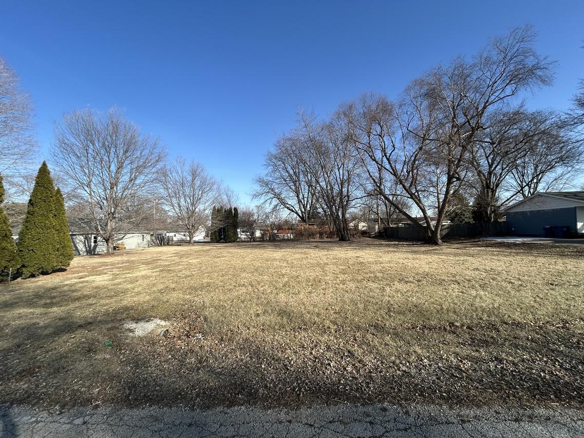 1205 12th St., Silvis, IL 61282