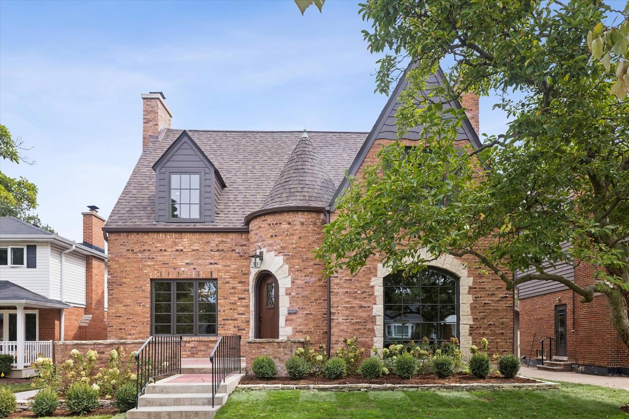 711 S Catherine Ave., La Grange, IL 60525