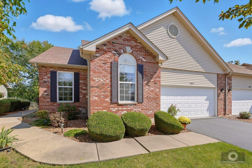 16937 Mendota Dr., Lockport, IL 60441