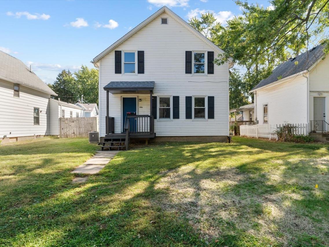 1186 24th St., Moline, IL 61265