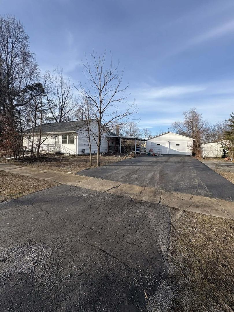 105 E Benedict St., Valier, IL 62891