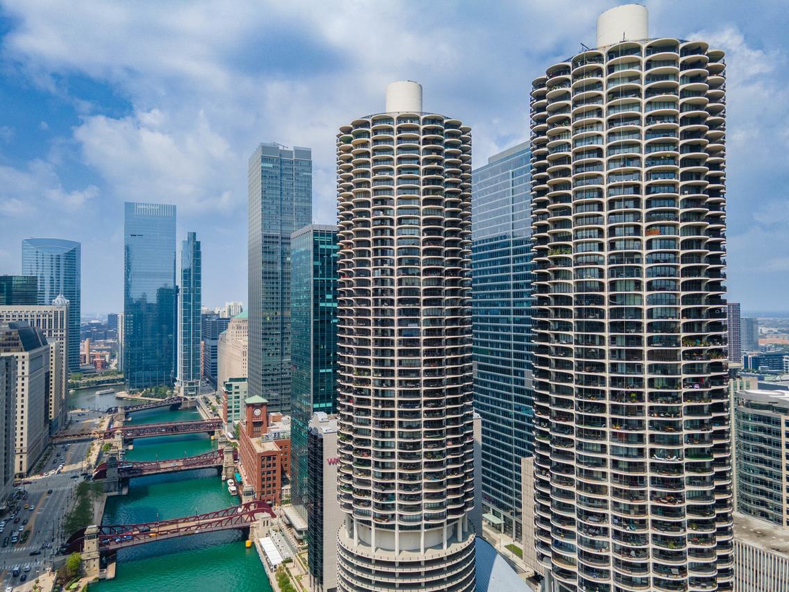 300 N State St. #2409, Chicago, IL 60654