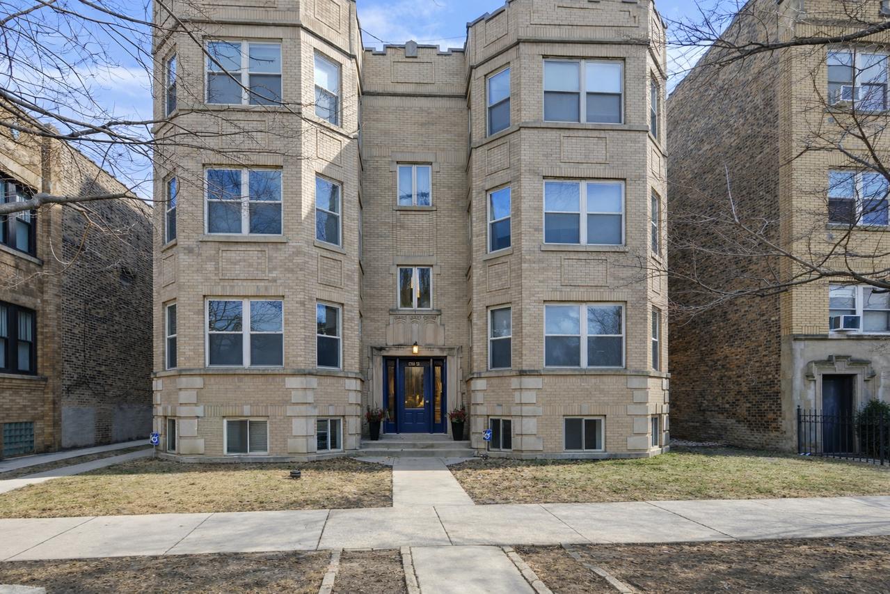 4250 N Mozart St. #2N, Chicago, IL 60618