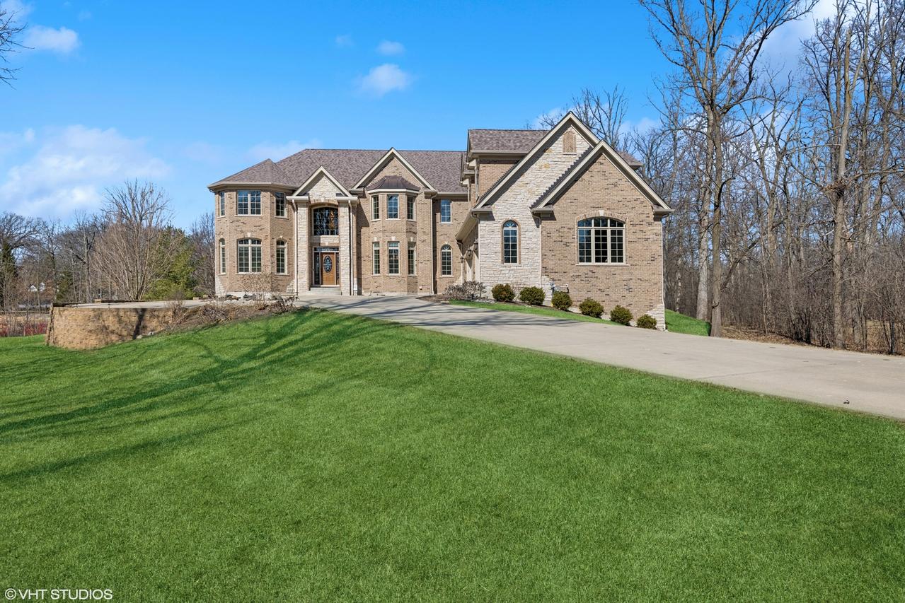 7 Preston Ct., Lincolnshire, IL 60069