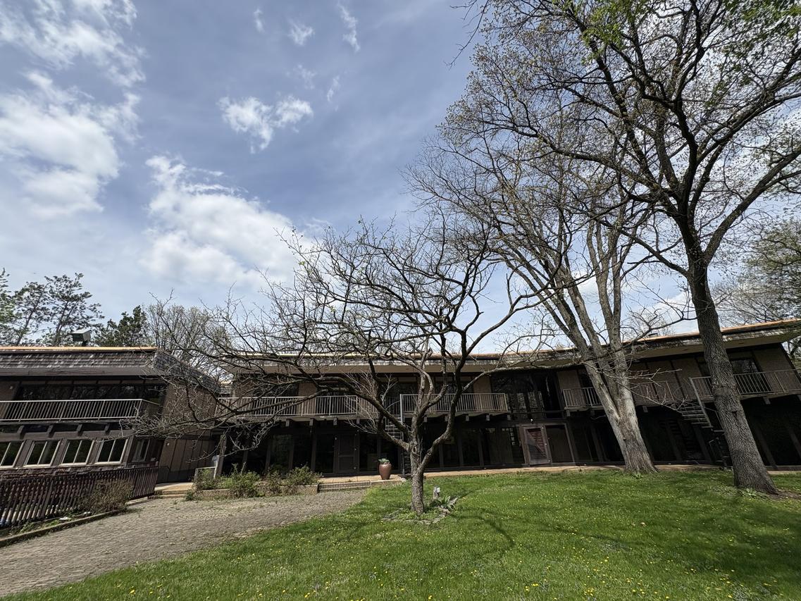 1601 Northlake Pkwy., Carpentersville, IL 60110