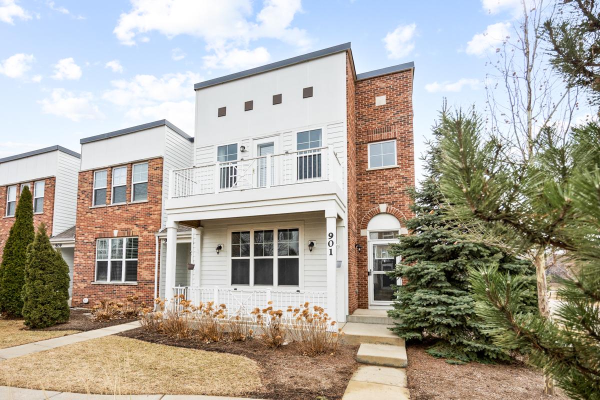 901 Times Square Dr., Aurora, IL 60504