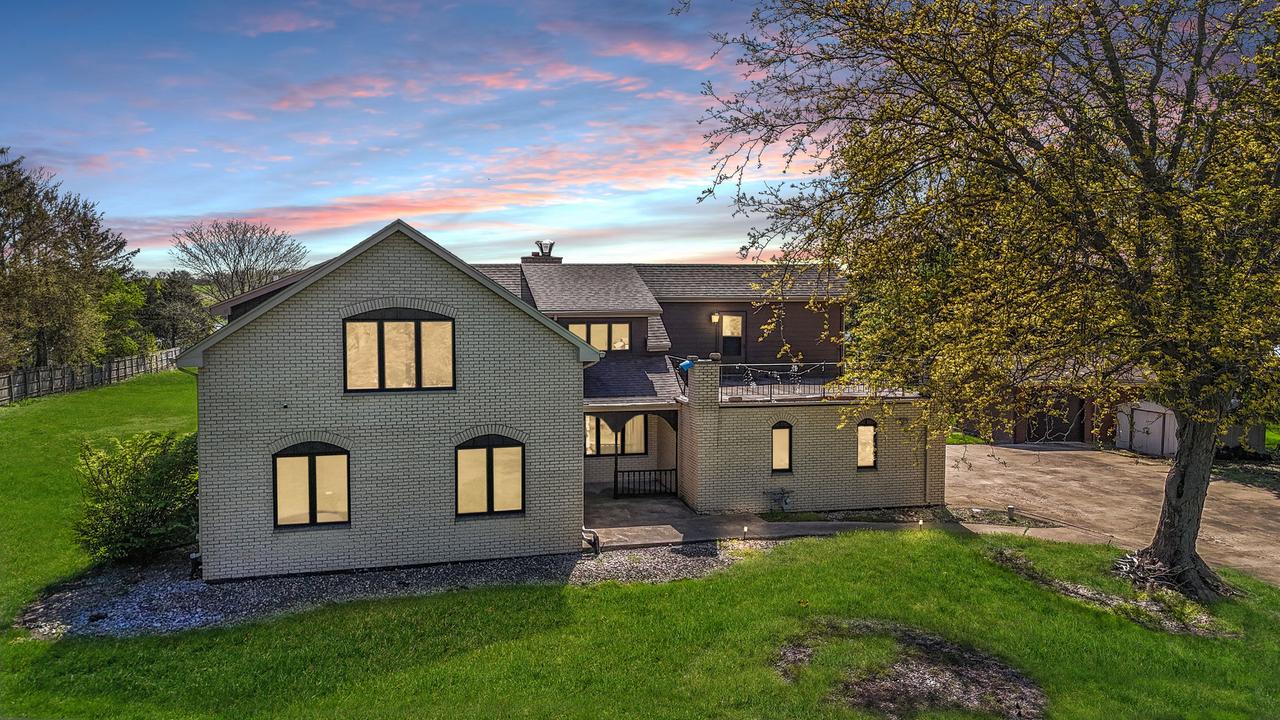 3321 E Reichert Dr., Crete, IL 60417