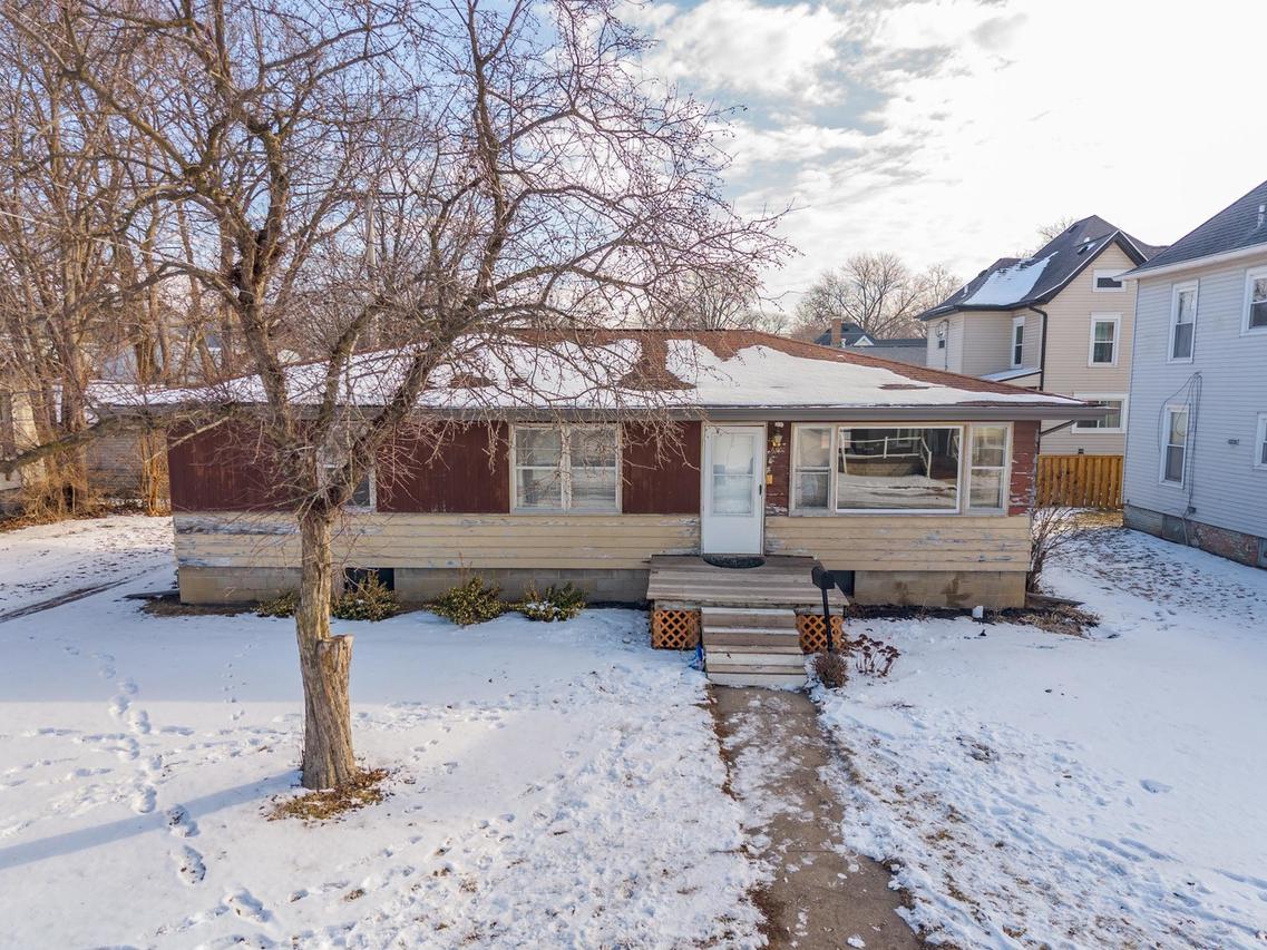 610 S Oak St., Pontiac, IL 61764