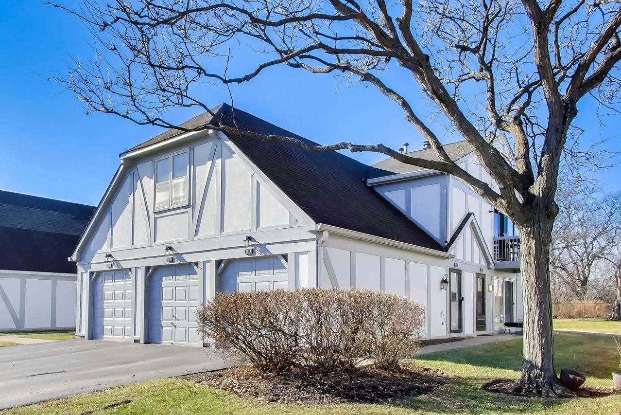 7414 Canterbury Pl. #2-6, Downers Grove, IL 60516