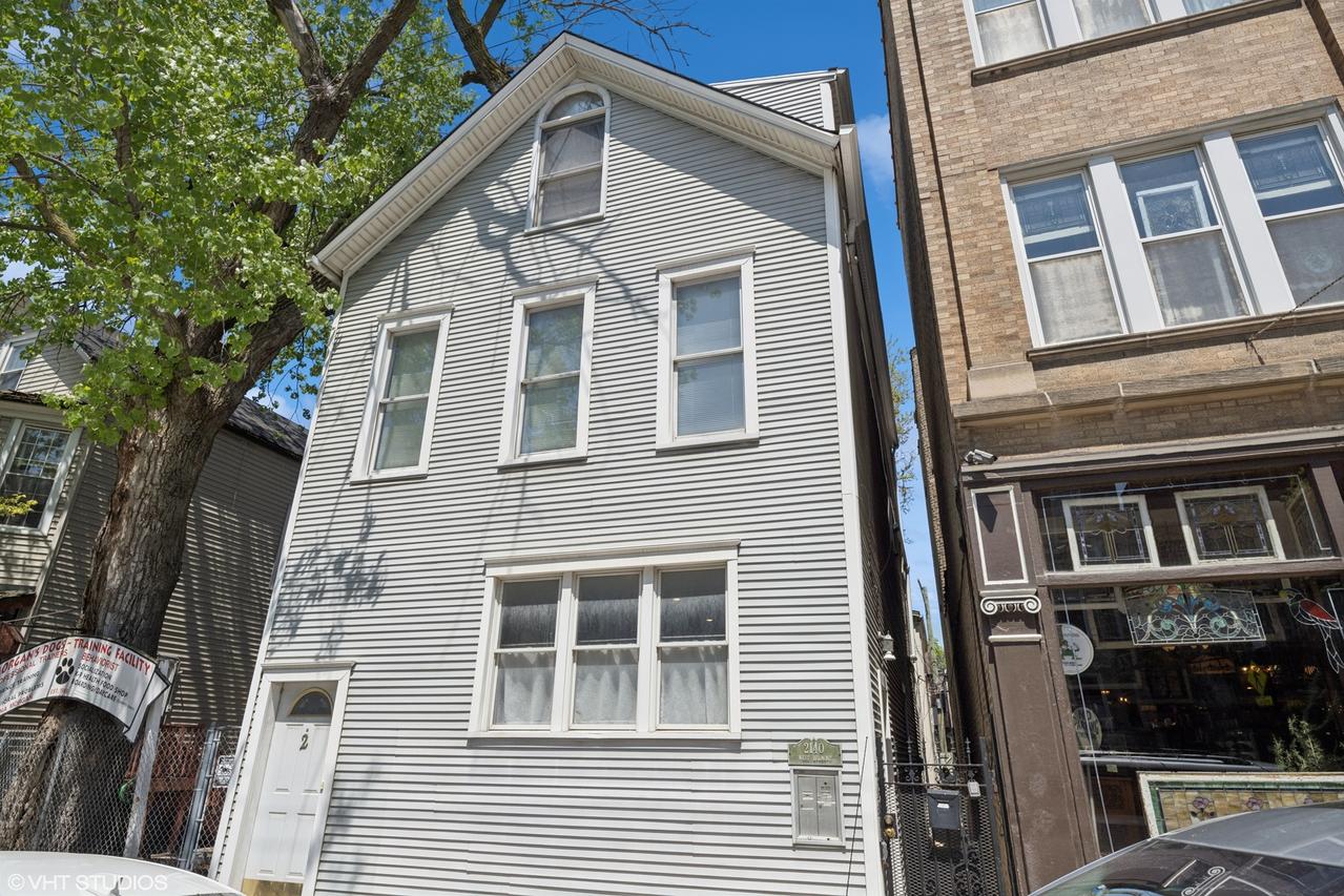 2140 W Belmont Ave. #1F, Chicago, IL 60618