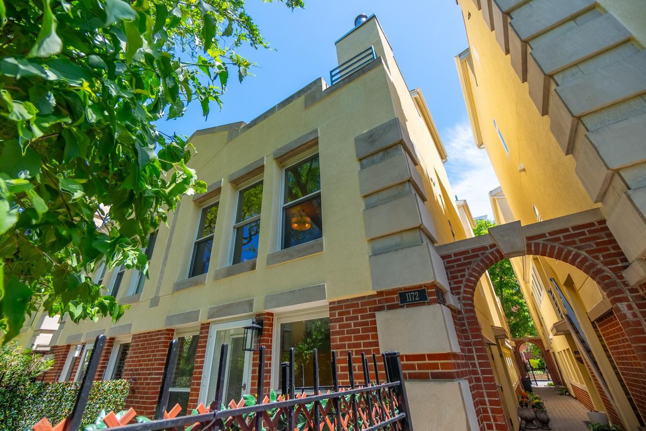 1172 S Plymouth Ct. #1SW, Chicago, IL 60605