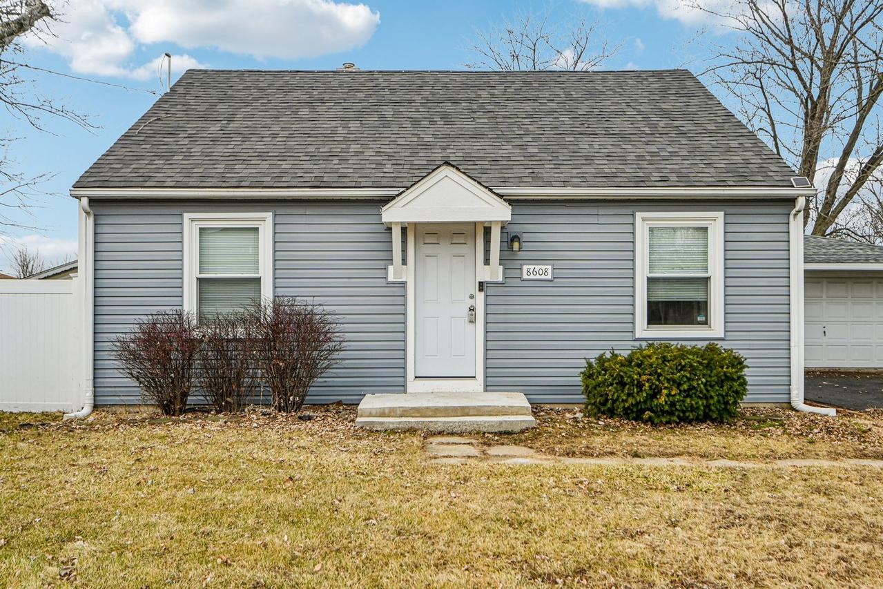 8608 Lavergne Ave., Burbank, IL 60459