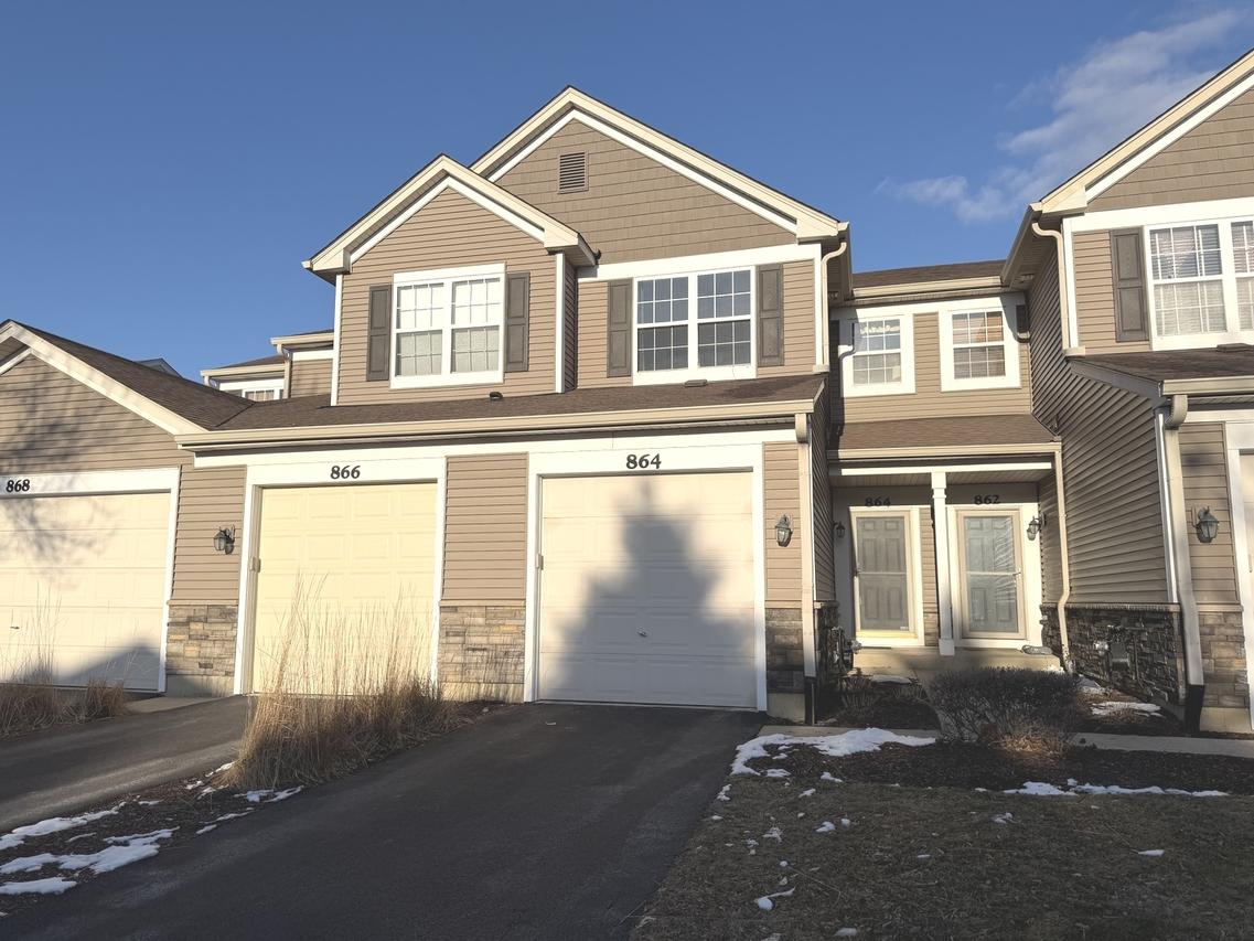 864 Genesee Dr., Naperville, IL 60563