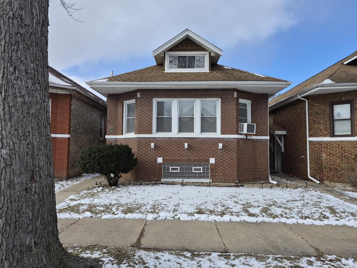 9426 S Racine Ave., Chicago, IL 60620