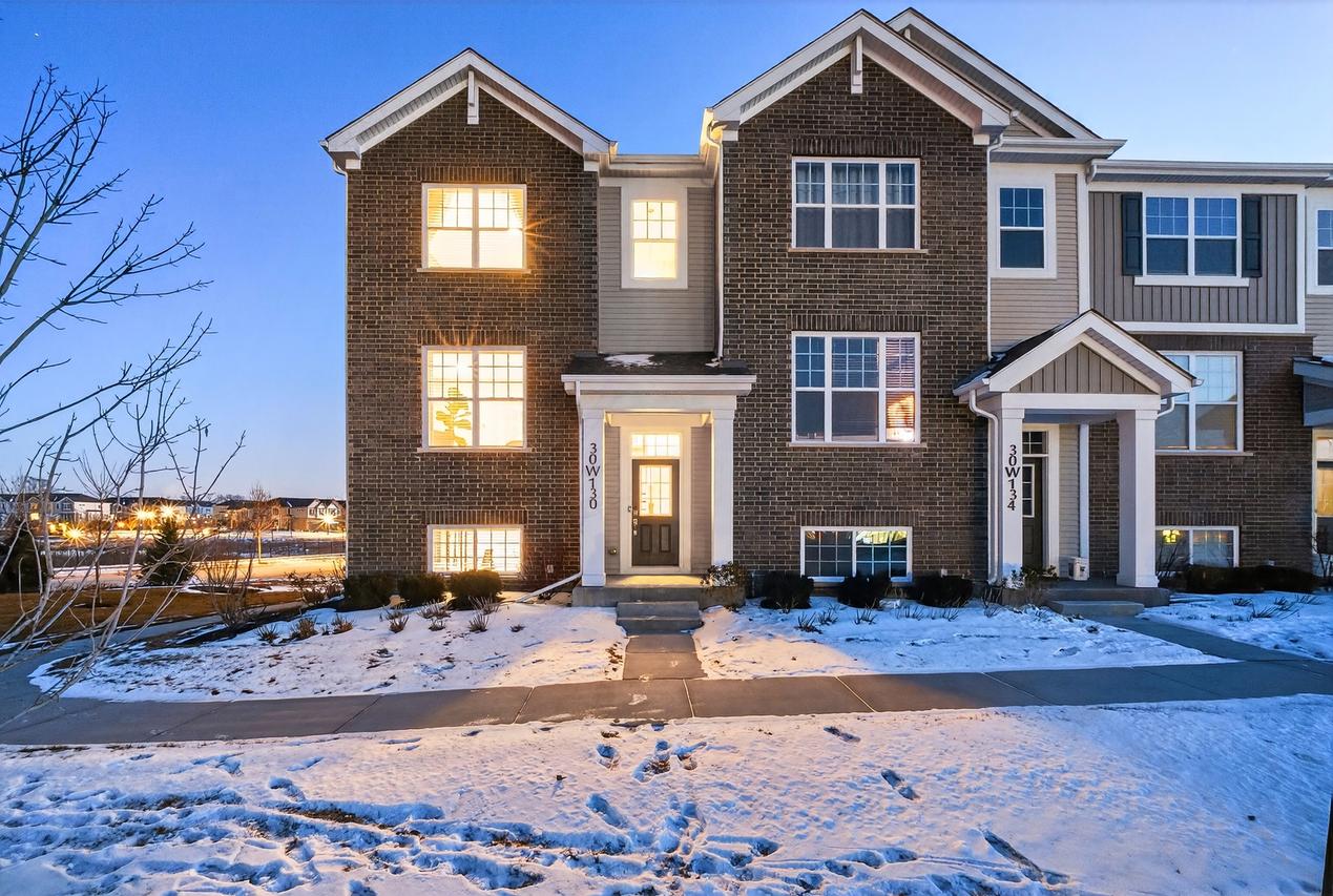 30W130 Wheeler Cir., Warrenville, IL 60563