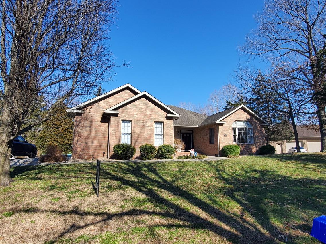 1142 Cedar Ridge Dr., Carbondale, IL 62901