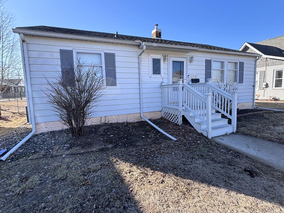 918 14th Ave., Fulton, IL 61252