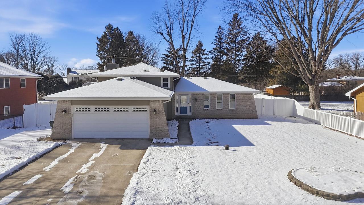 24350 Marble Rd., Channahon, IL 60410