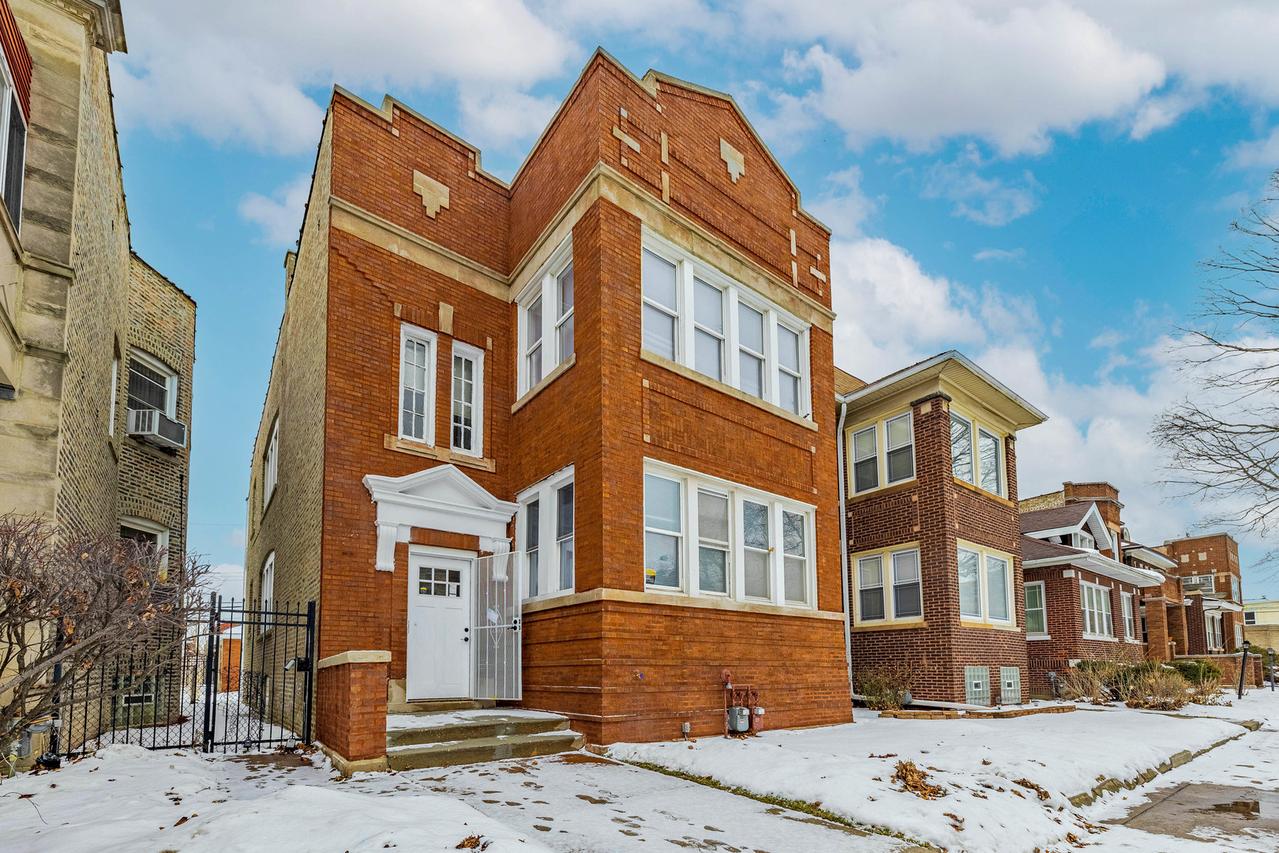 7928 S Elizabeth St., Chicago, IL 60620