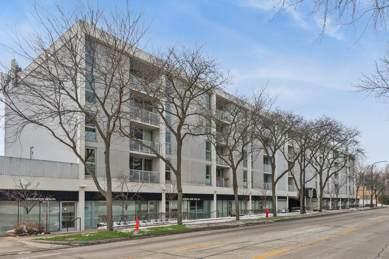 1625 Sheridan Rd. #204, Wilmette, IL 60091