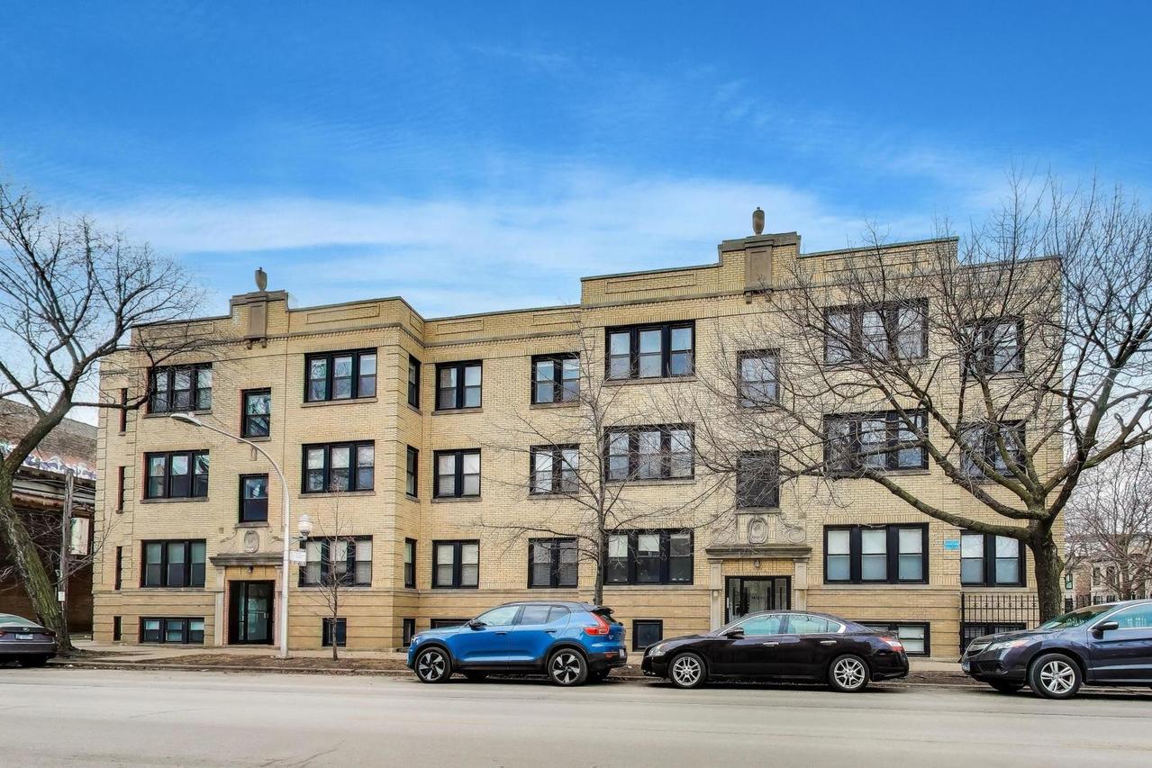 [Address Hidden by Seller], Chicago, IL 60657