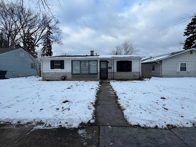 2404 Crescent Dr., Hazel Crest, IL 60429