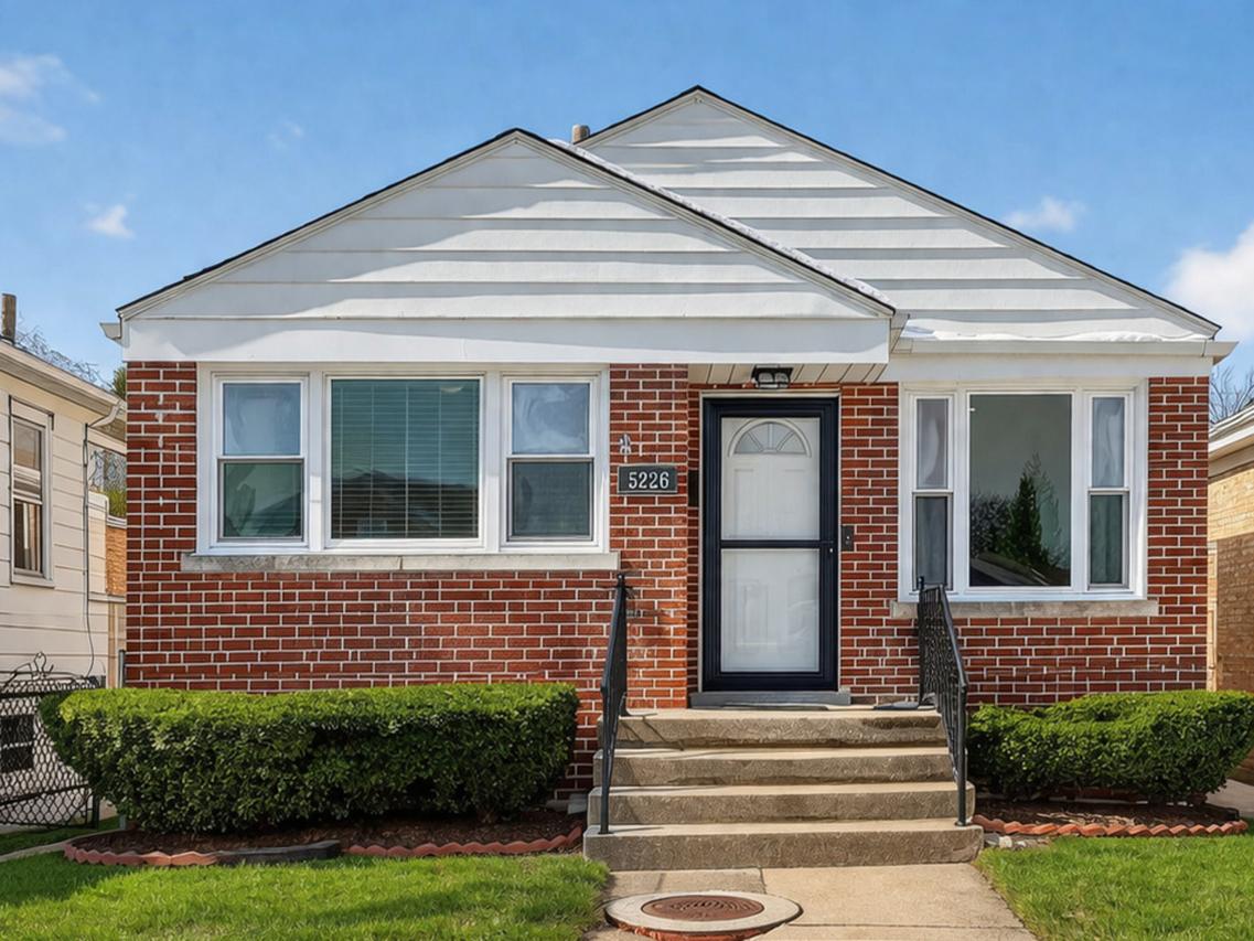 5226 N Moody Ave., Chicago, IL 60630