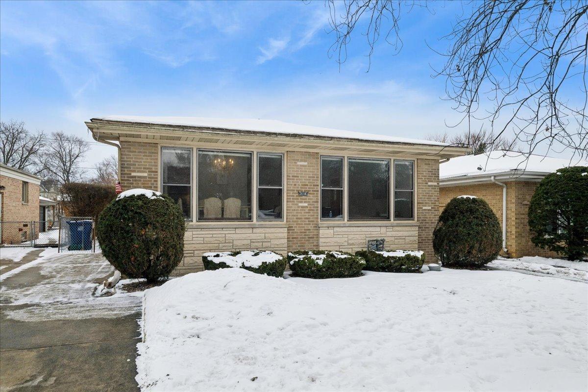 718 Lawler Ave., Wilmette, IL 60091