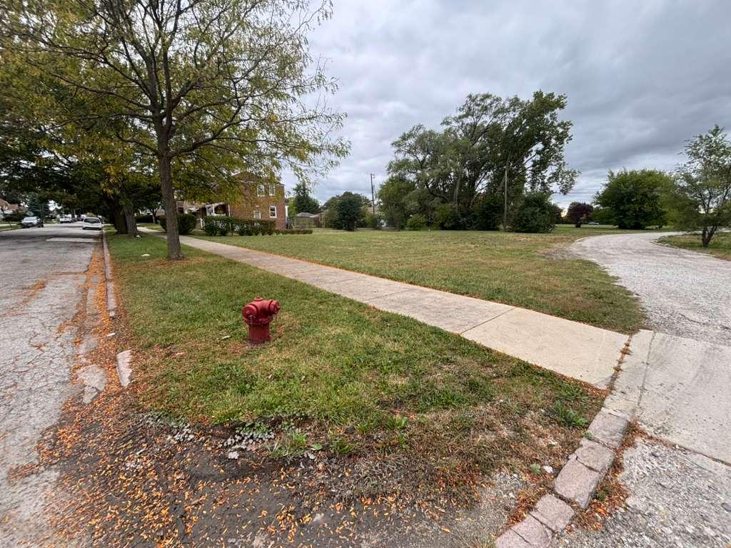 9738 S Drexel Ave., Chicago, IL 60628