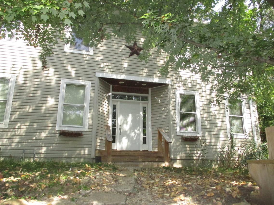 2928 E 15th Rd., Ottawa, IL 61350