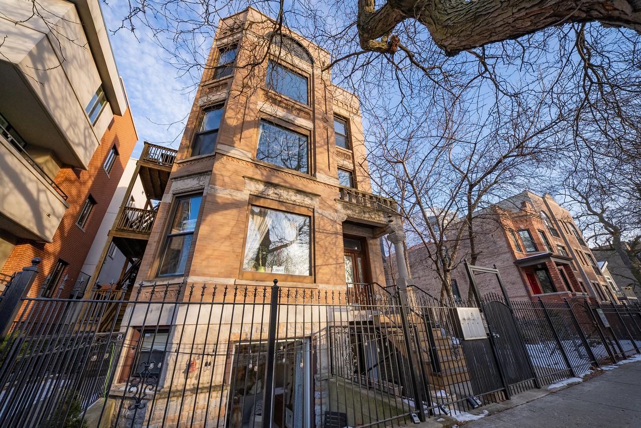 2057 N Kedzie Ave. #3, Chicago, IL 60647