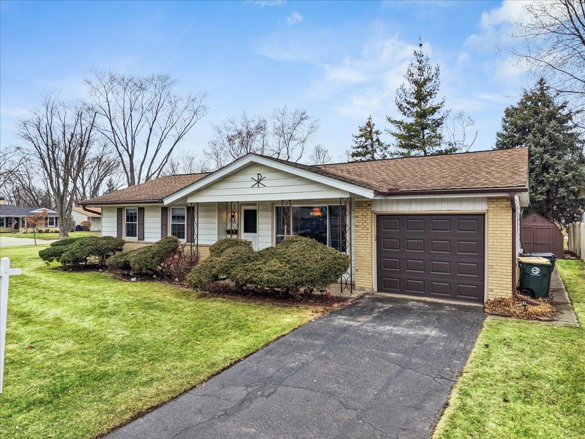 234 Peach Tree Ln., Elk Grove Village, IL 60007