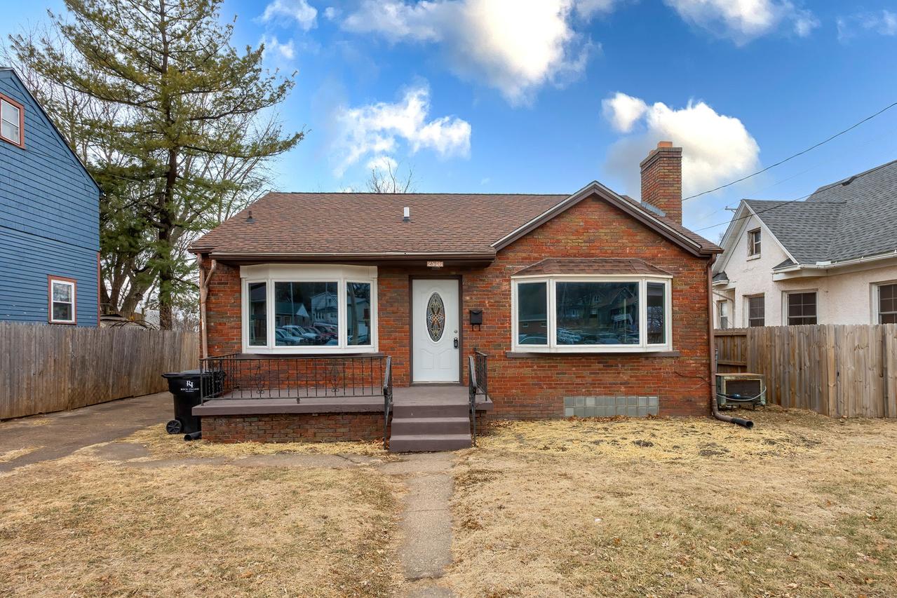 2506 11th St., Rock Island, IL 61201