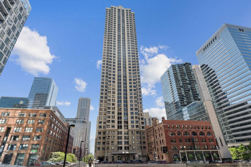 440 N Wabash Ave. #2702, Chicago, IL 60611