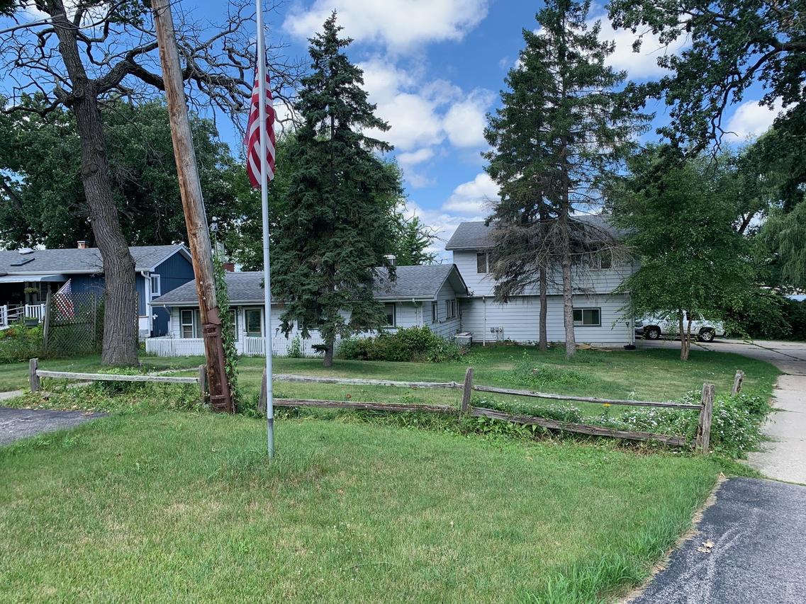 144 Oakwood Dr., Antioch, IL 60002