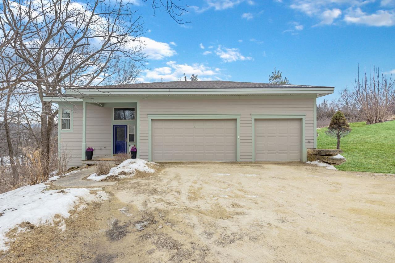 1 Waterford Dr., Galena, IL 61036