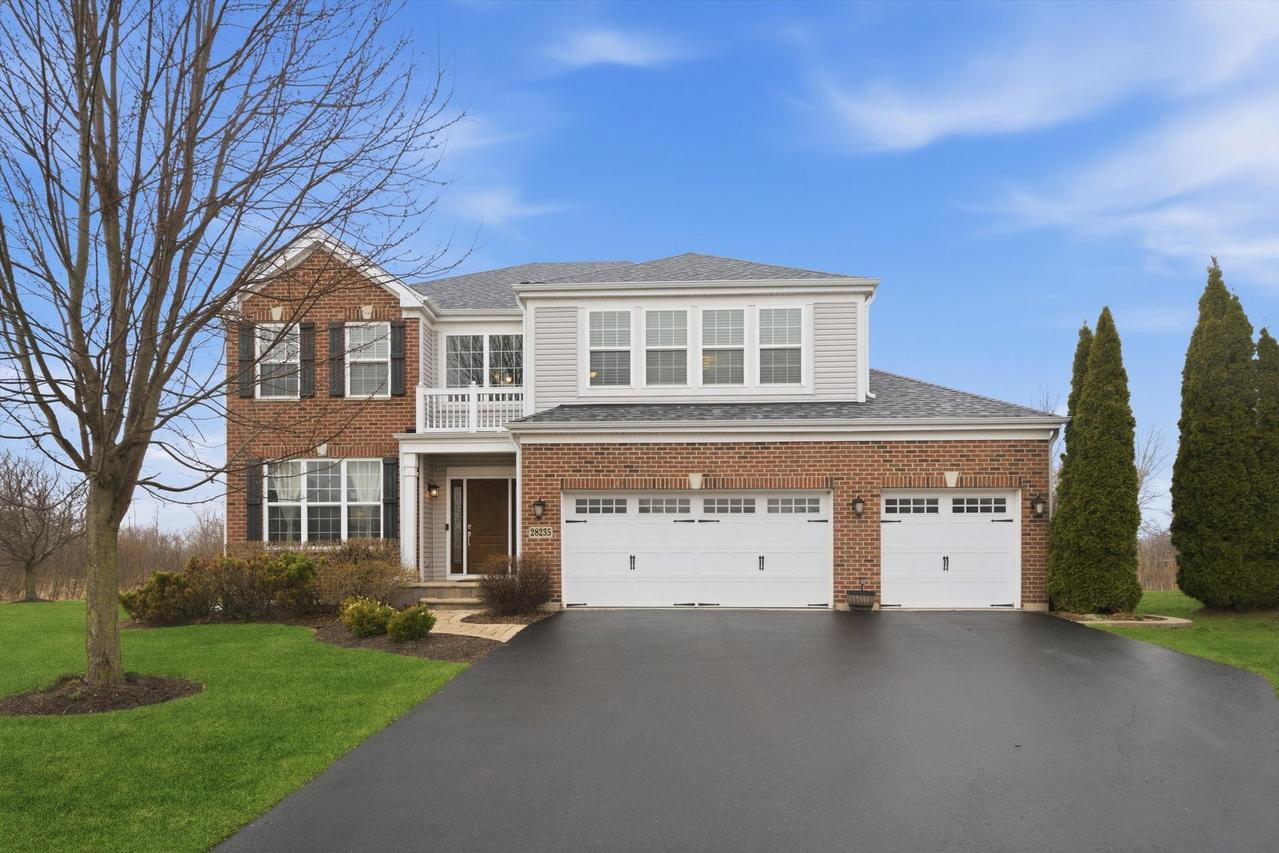 28235 W Yosemite Ct., Lakemoor, IL 60051