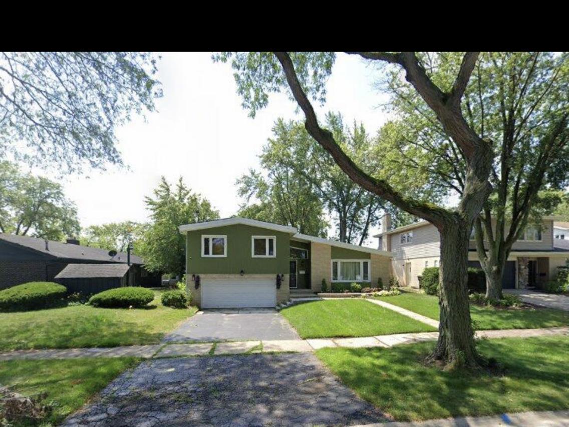 3746 Cherry Hills Dr., Flossmoor, IL 60422