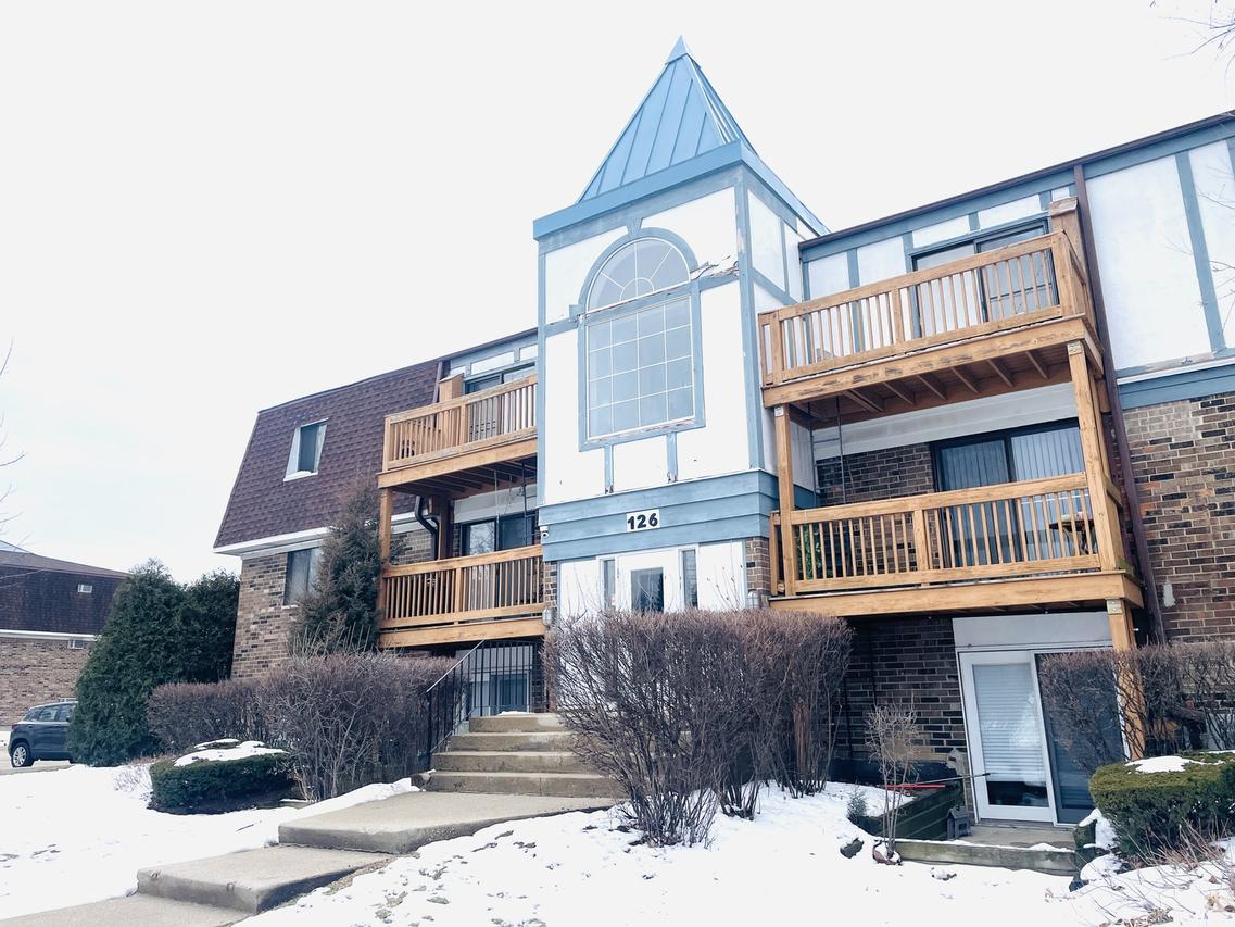 126 S La Londe Ave. #2B, Addison, IL 60101