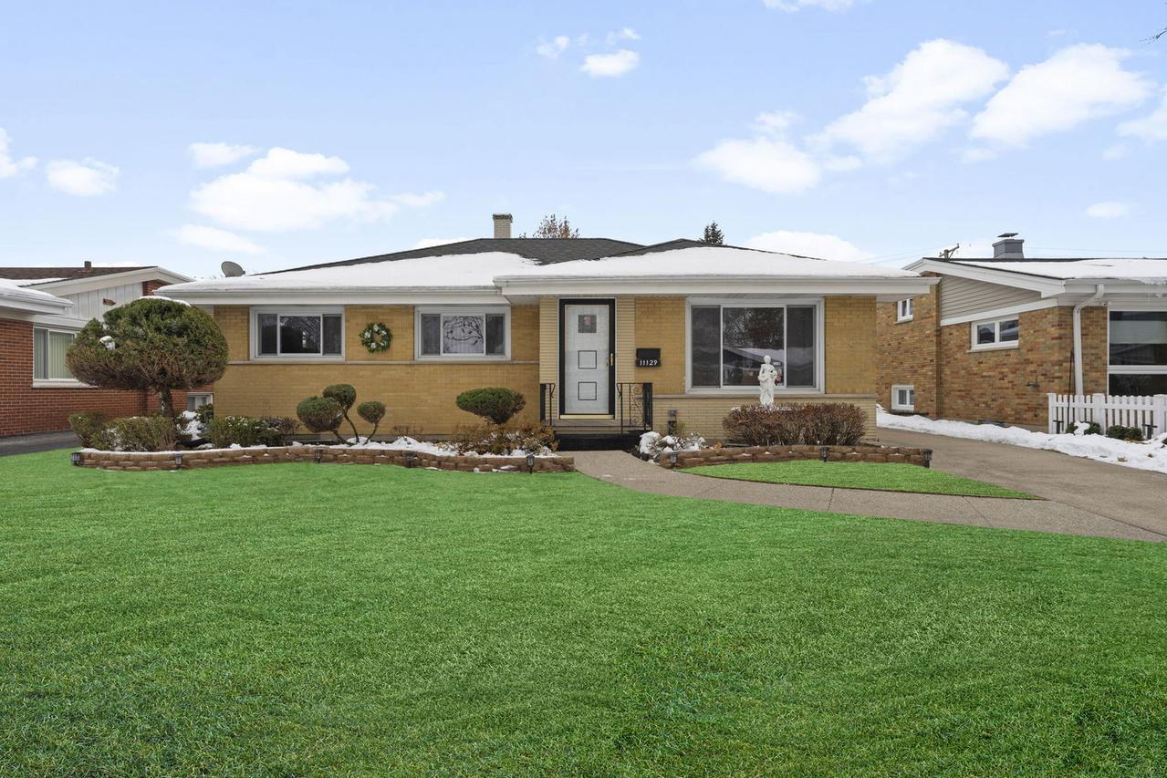 11129 Martindale Dr., Westchester, IL 60154
