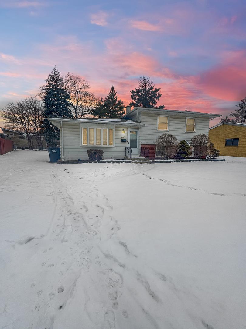 17526 Shirley Dr., Lansing, IL 60438