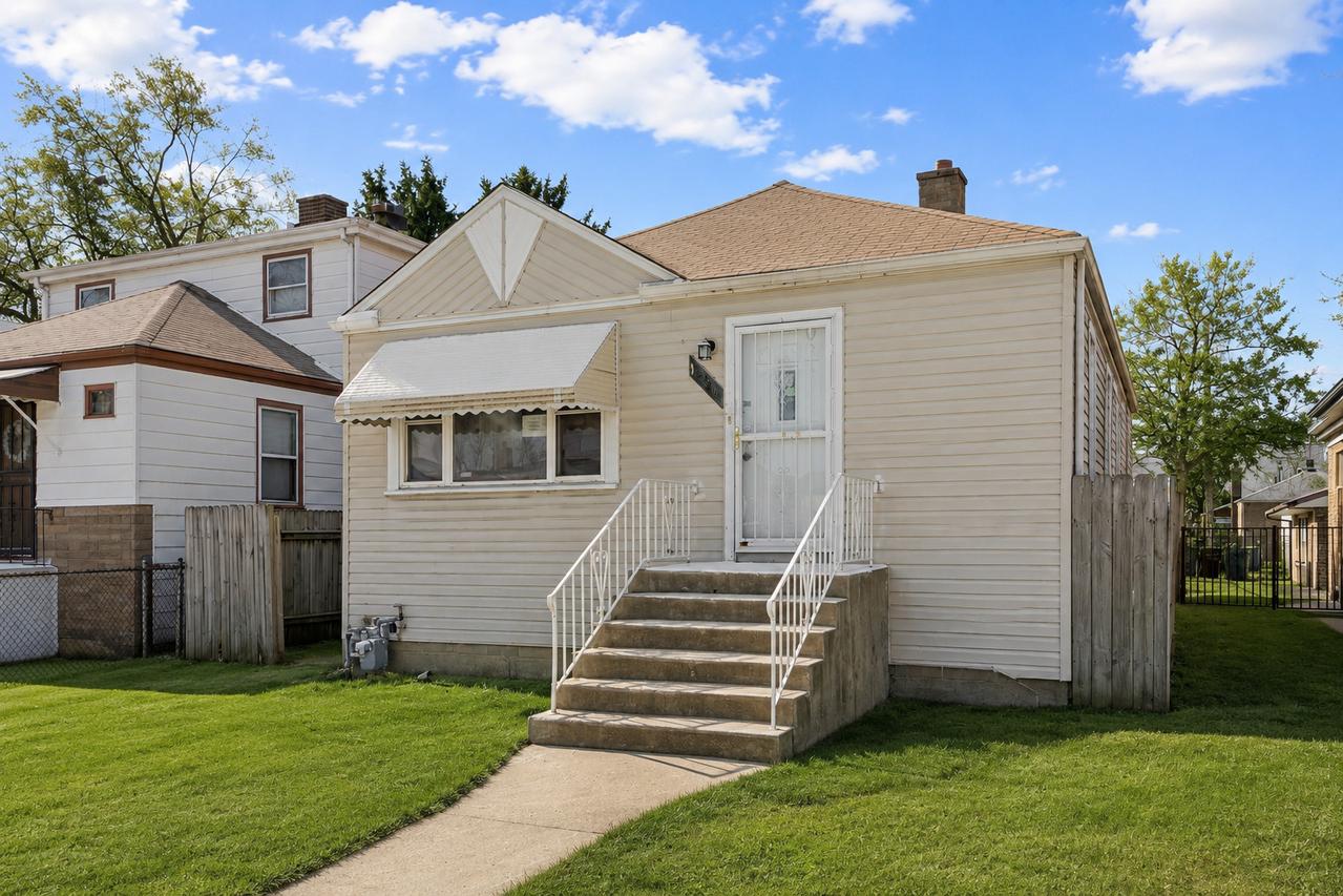 12338 S Elizabeth St., Calumet Park, IL 60827