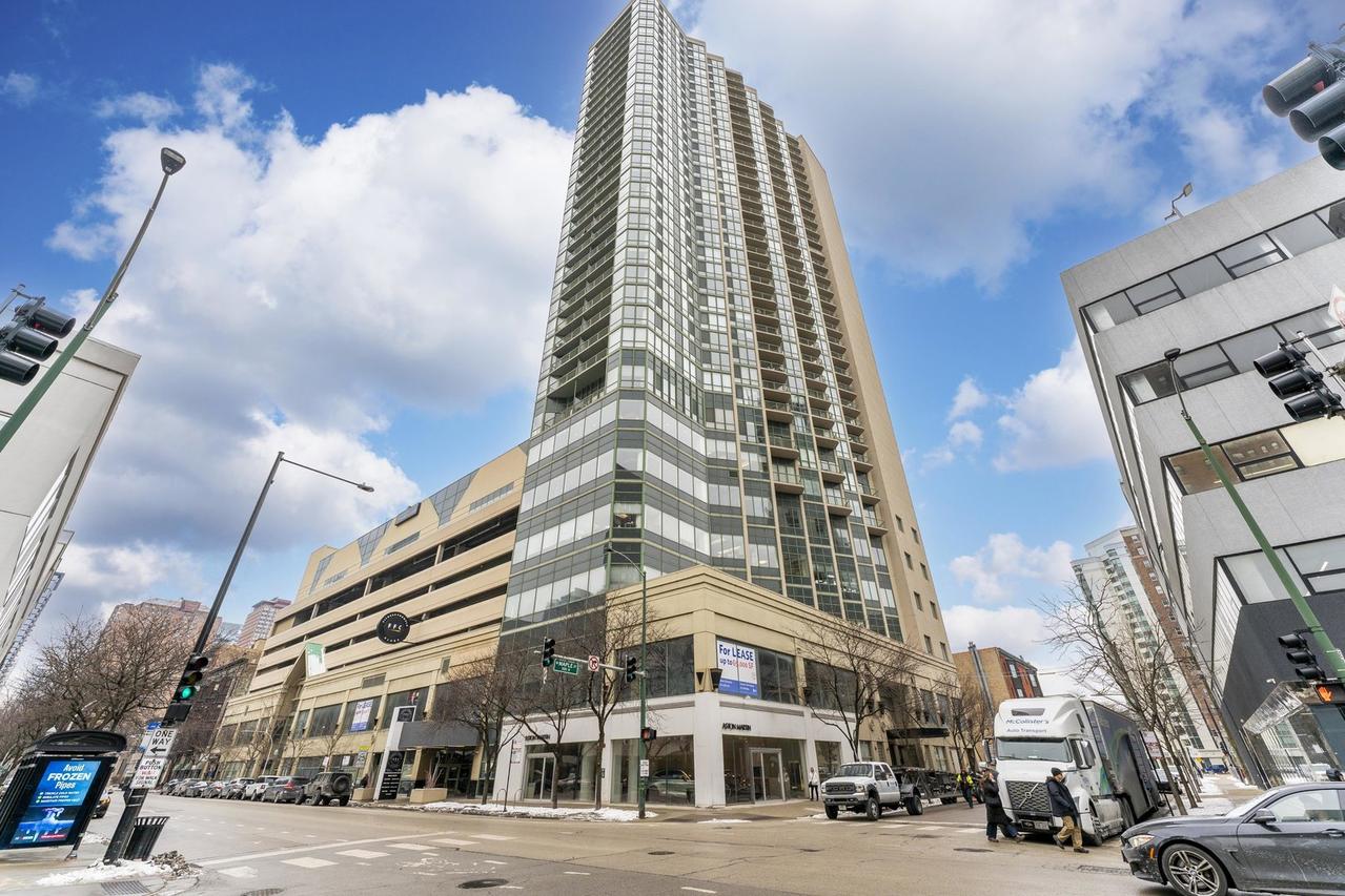 111 W Maple St. #3110, Chicago, IL 60610