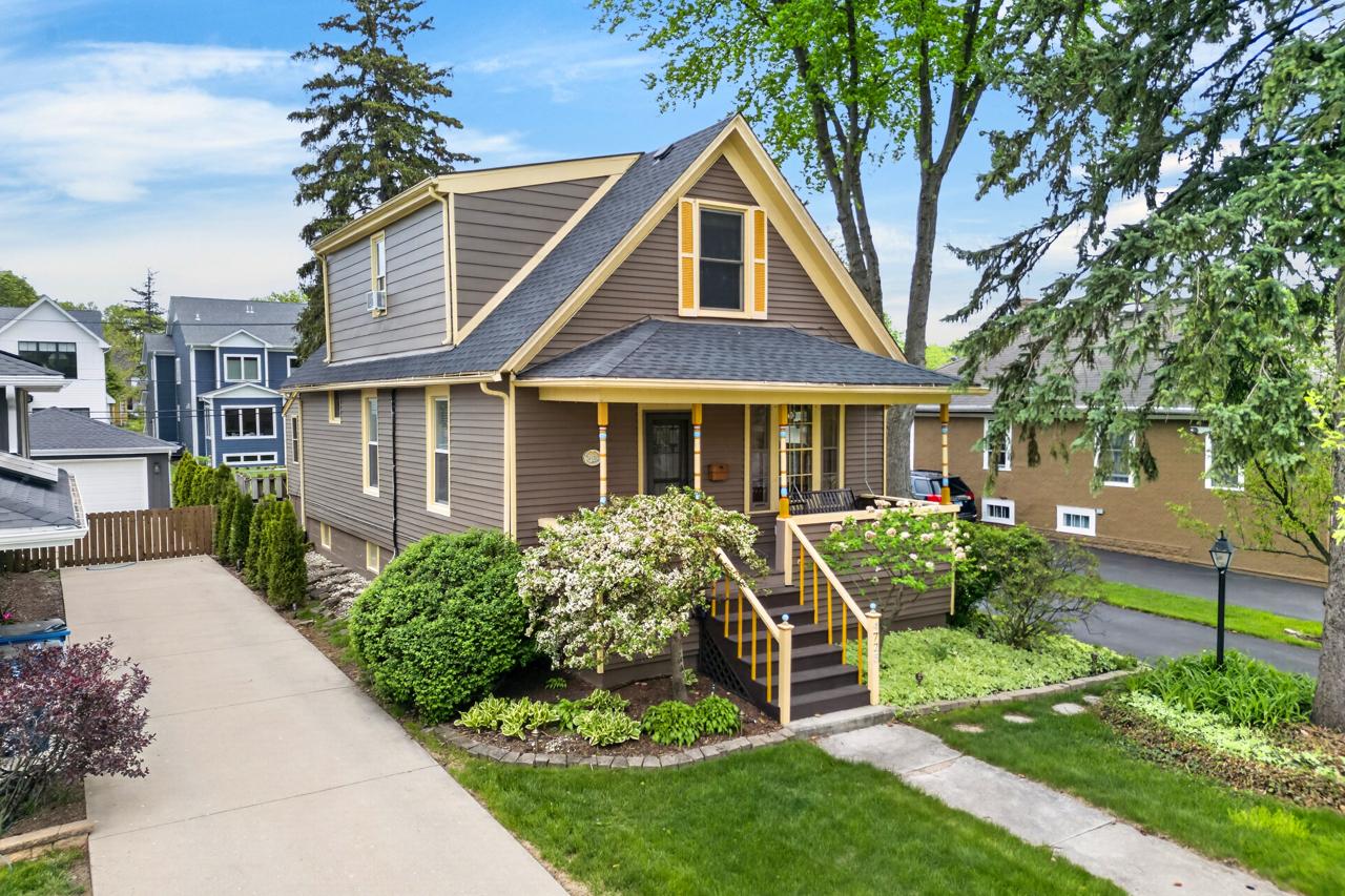 4725 Main St., Downers Grove, IL 60515