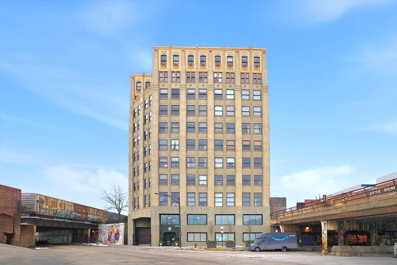 1550 S Blue Island Ave. #608, Chicago, IL 60608